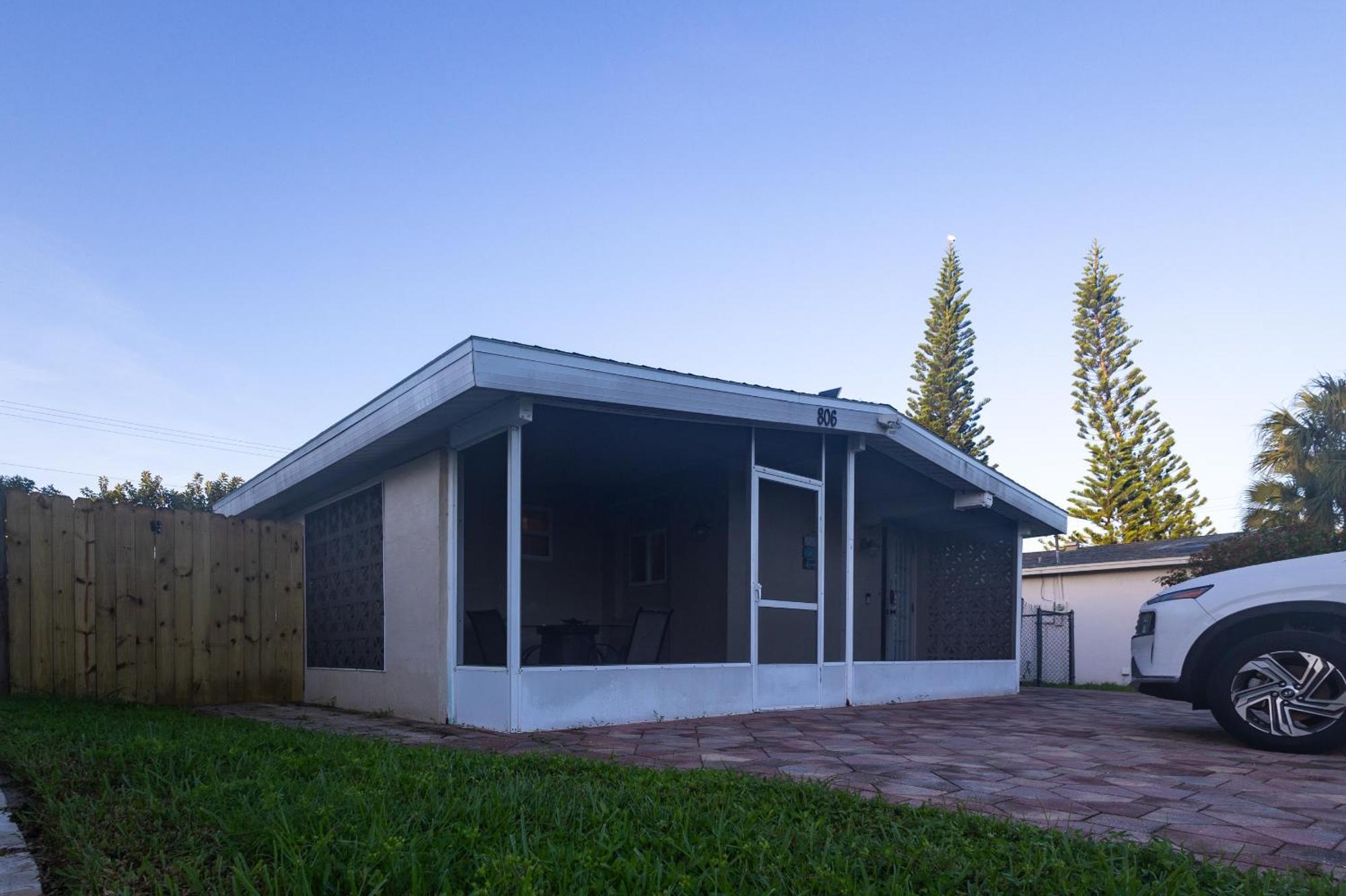 Comfy 3 Bedroom With Parking & Close To Everything North North Naples Εξωτερικό φωτογραφία