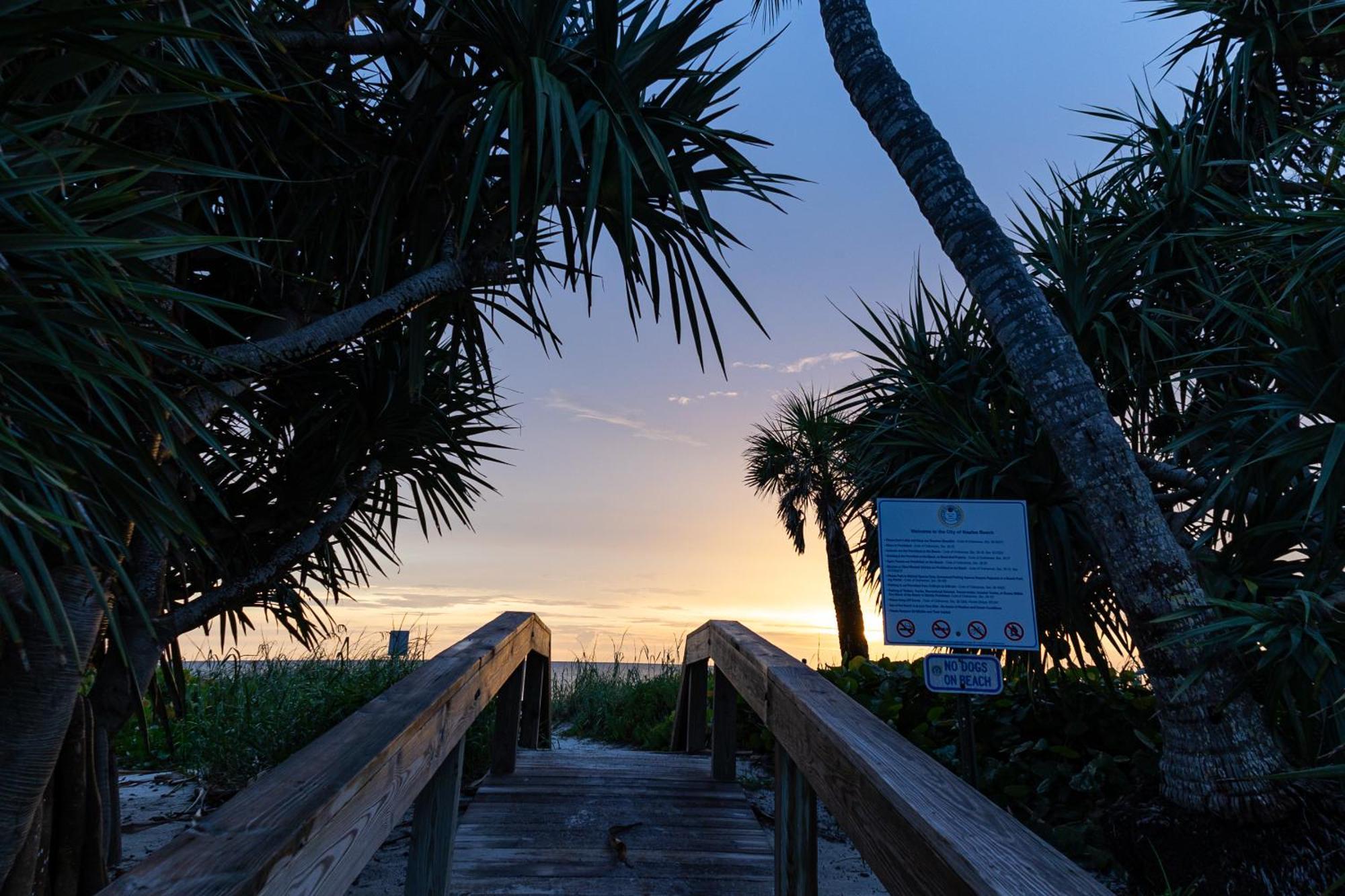 Comfy 3 Bedroom With Parking & Close To Everything North North Naples Εξωτερικό φωτογραφία